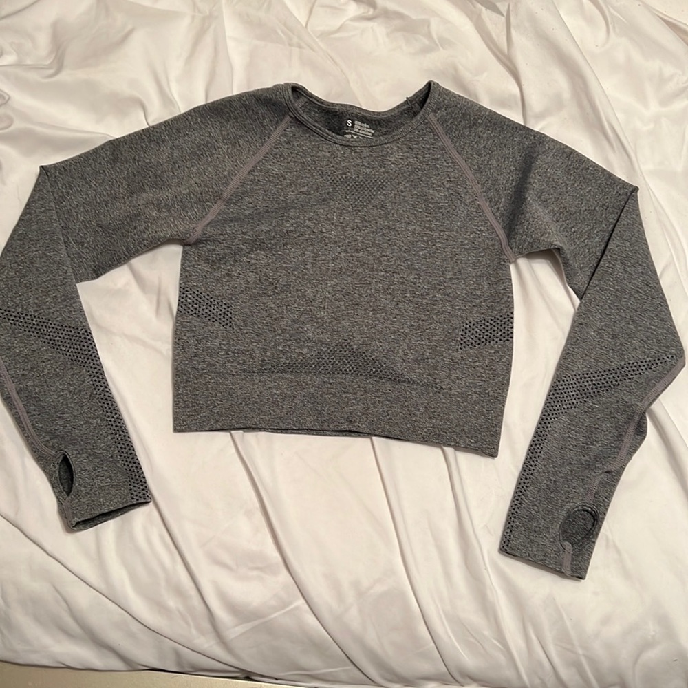 Grey long sleeve Workout Top with thumb holes